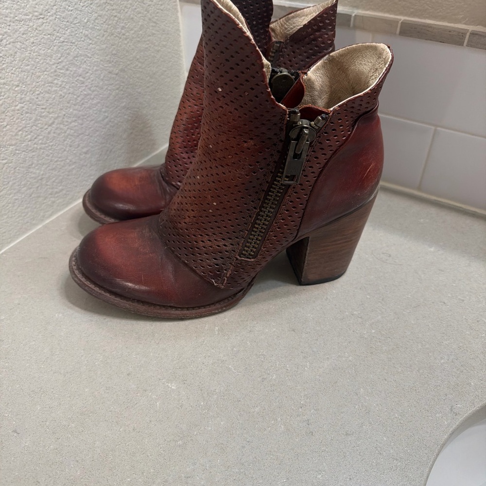 Freebird by Steven Bowie size 9